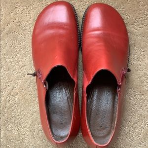 Donald Pliner women’s sz 11M - worn once!